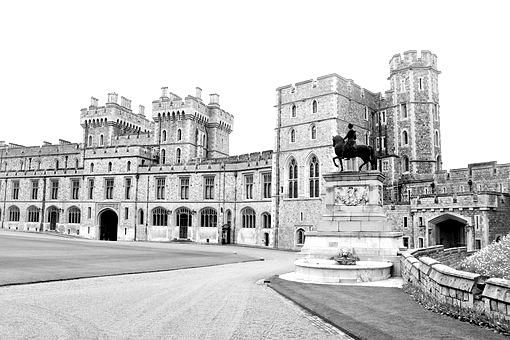 windsor-castle-2613791__340-blackwhite